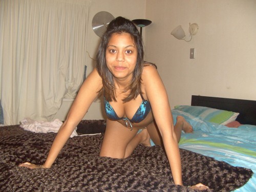 Hot Delhi Girl Nude On Bed Pics 1 1024x768