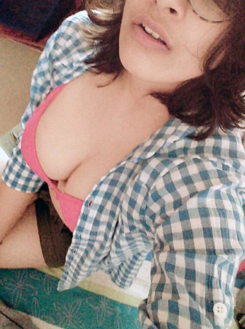 Desi Girl Removes Bra Shows Nude Boobs 2 761x1024