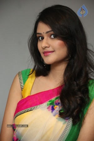 khushi_stills_2907141207_062.jpg