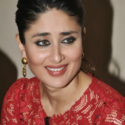 Kareena2BKapoor2BLatest2BUnseen2BHot2BPhotos2BIn2BBeautiful2BRed2BDress2B252812529