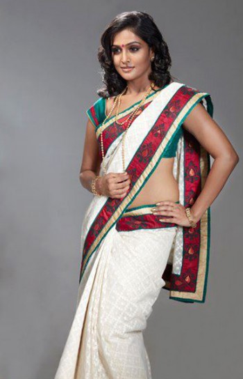 Ramya-Nambeesan-HOT-Stills-1.jpg