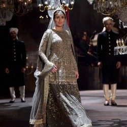 Kareena-Kapoor-showcases-a-creation-by-designer-Sabyasachi