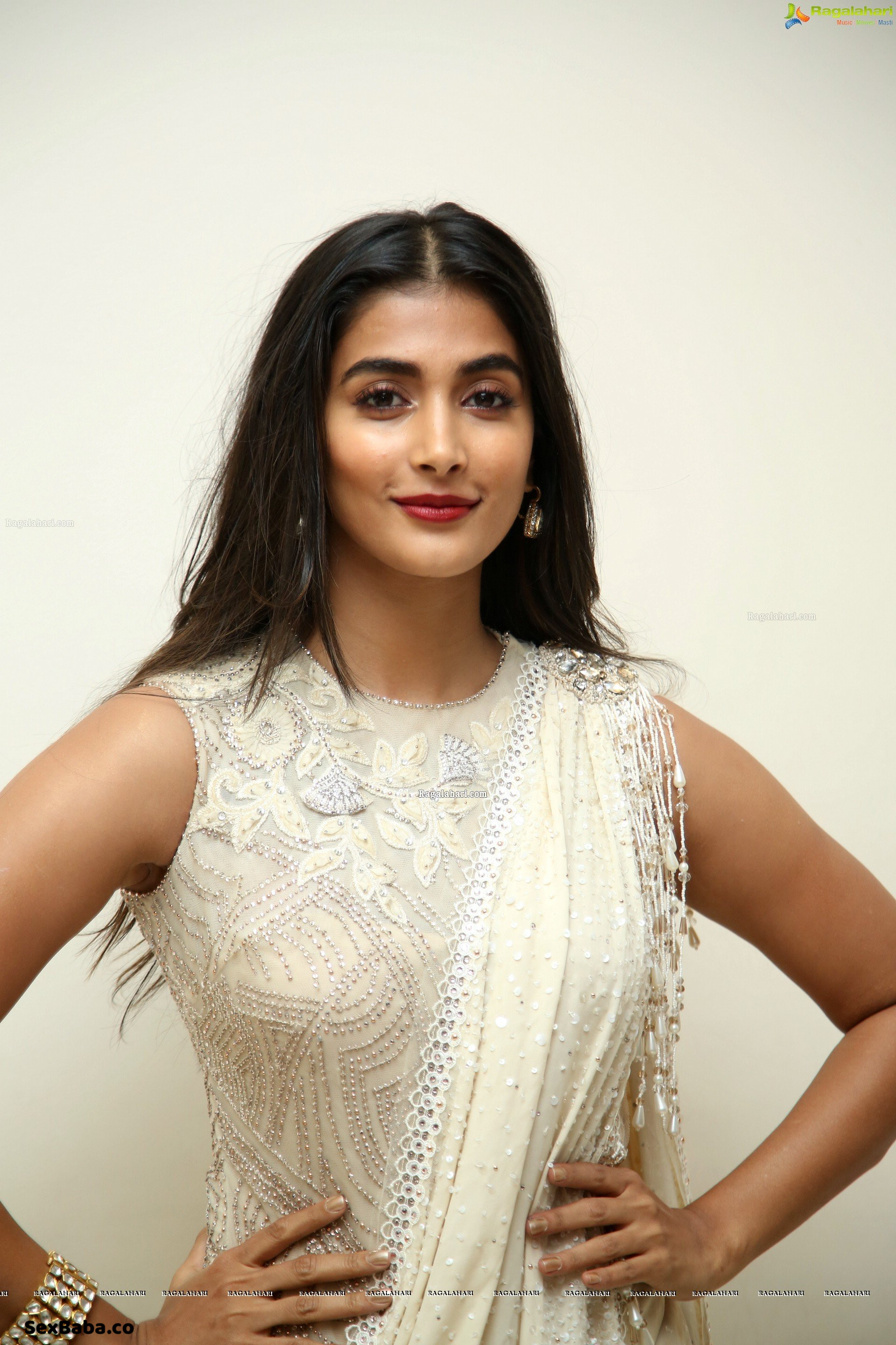 Fakes actress. Актриса Пуджа Хегде. Пуджа Хегде 2021. Pooja Hegde 2022. Pooja Hegde Housefull.