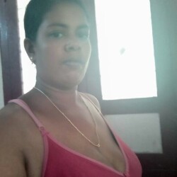South-Indian-mallu-aunties-in-one-gallery-20