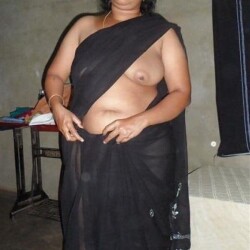 South-Indian-mallu-aunties-in-one-gallery-35