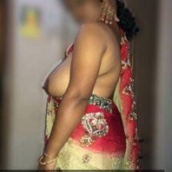 saree-big-ass-aunty-nangi-chuchi-image-225x300