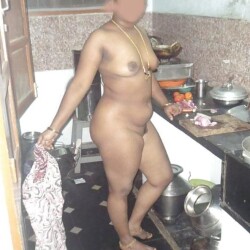 unseen-tamil-aunty-nude-photo-mallu-aunty-sex-pics-44