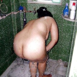 sexy-gaand-desi-bhabhi-ki-nangi-photos-viral-49