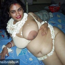 desi-boobs-photos-mature-aunty-sexy-bhabhi-babes-19