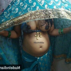 desi-hot-aunties-nude-pics-big-tits-mature-aunty-21
