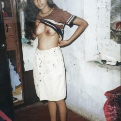 desi-girlfriend-nude-pics-hd-sexy-babe-xxx-photos-2