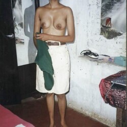 desi-girlfriend-nude-pics-hd-sexy-babe-xxx-photos-3