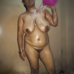 huge-indian-big-tits-naked-pics-boobs-xxx-photos-28