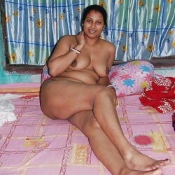 indian-aunty-xxx-photo-big-ass-huge-tits-pics-2