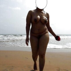desi-big-boobs-bhabhi-nude-sex-pics-tits-hd-xxx-22
