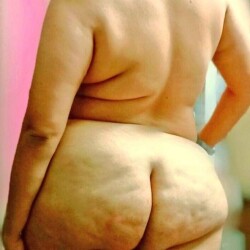 nude-indian-fat-aunty-photos-39