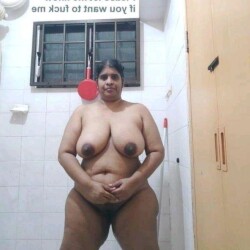 nude-indian-fat-aunty-photos-45