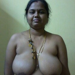 desi-nude-aunty-booty-boobs-porn-pics-34