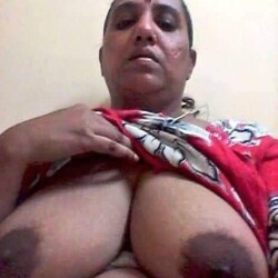 nude-indian-fat-aunty-photos-14