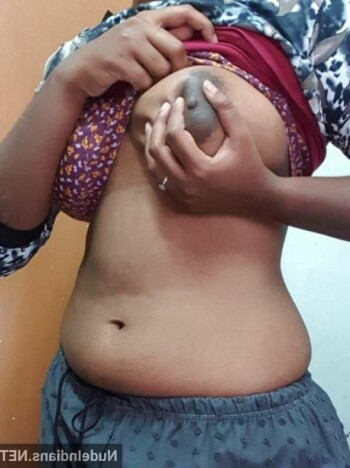 nude indian housewife photos 41