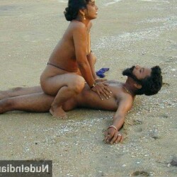 stolen-nude-indian-couples-private-sex-pics-30