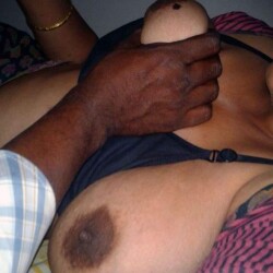 horny-aunties-naked-photos-29