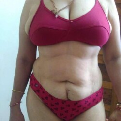 desi-nude-bhabhi-ki-panty-pics-8