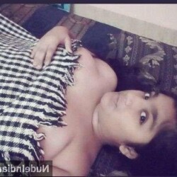 nude-mallu-girls-nipple-selfie-porn-pics-6