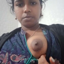 nude-mallu-girls-nipple-selfie-porn-pics-45