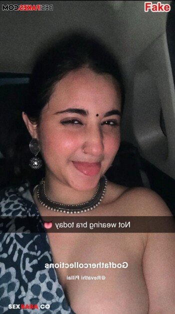 Revathi-Pillai-braless-selfie.jpg
