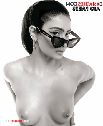 Yukti_Kapoor_Gone_Naked_Flaunting_Her_Petite_Boobs_For_A_Photoshoot__x.jpg