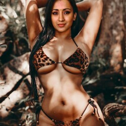 Trisha_x-25