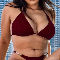 Pooja_Hegde_Bikini_x