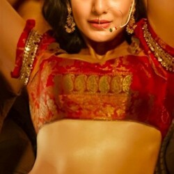 Samantha_Hot_unseen_navel_stills_from_Acharya_x-2