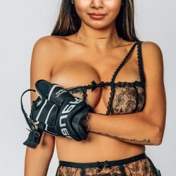 Samantha_in_Semi_Nude_Bikini_x
