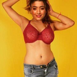 Rashmika_Mandanna_as_Egyptian_Queen_showing_her_Navel_1_x-1