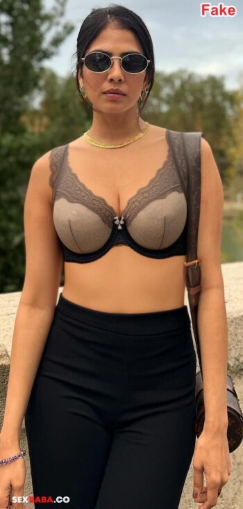 Malvika mohan 18