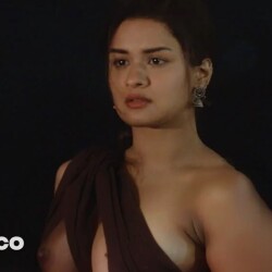 Avneet_Kaur_119