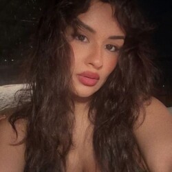Avneet_Kaur_125