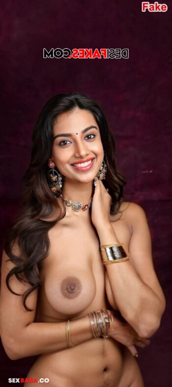 Meenakshi Chaudhary 10