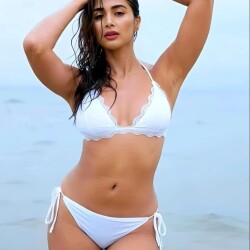 Pooja_Hegde_1