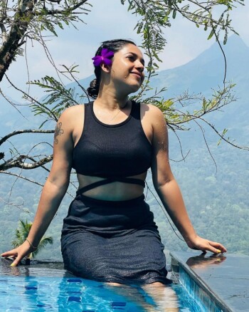 amrutha nair 703a2d
