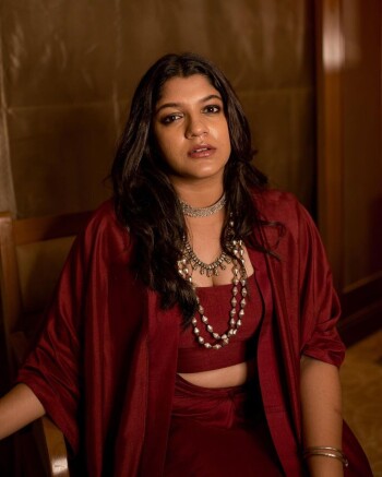 aparna balamurali 2dc881