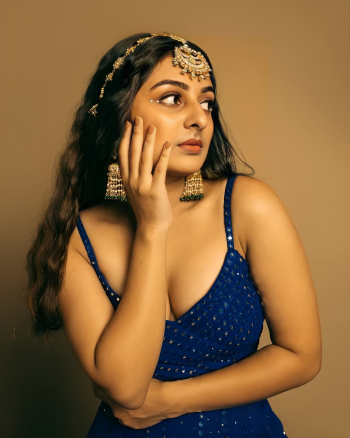 esther anil a21bf7