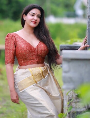 honey rose 9bf8a5