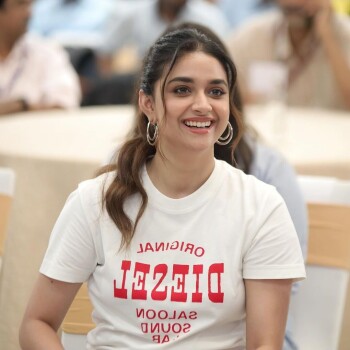 keerthy suresh 581278