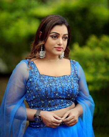 meera anil 5ea537