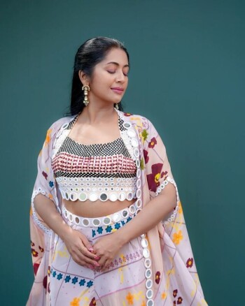 navya nair 3a7dff