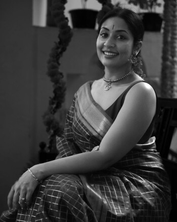 navya nair fa9a32