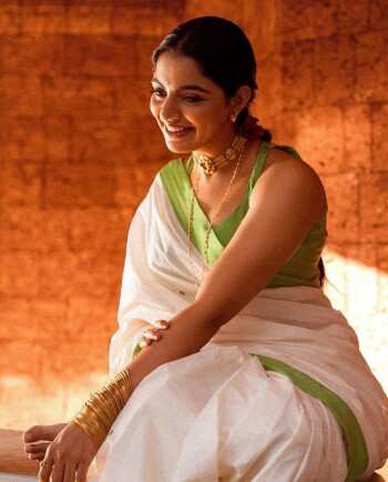 nikhila vimal 9dbf13